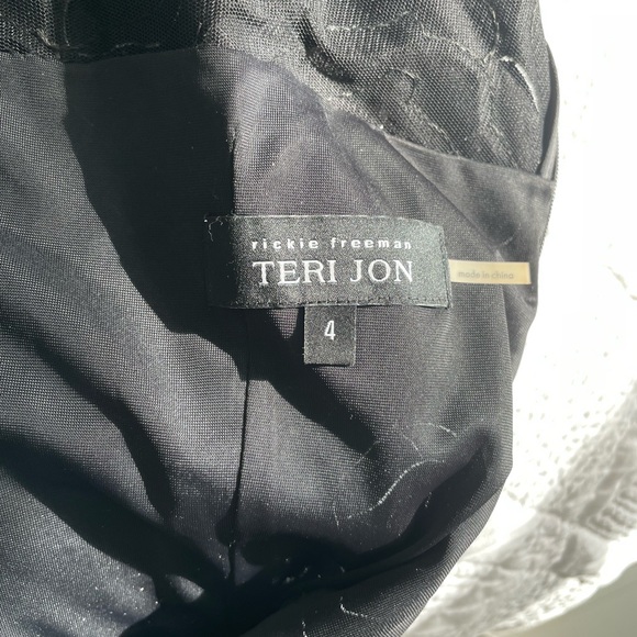 Black 3/4 length dress - Picture 6 of 7